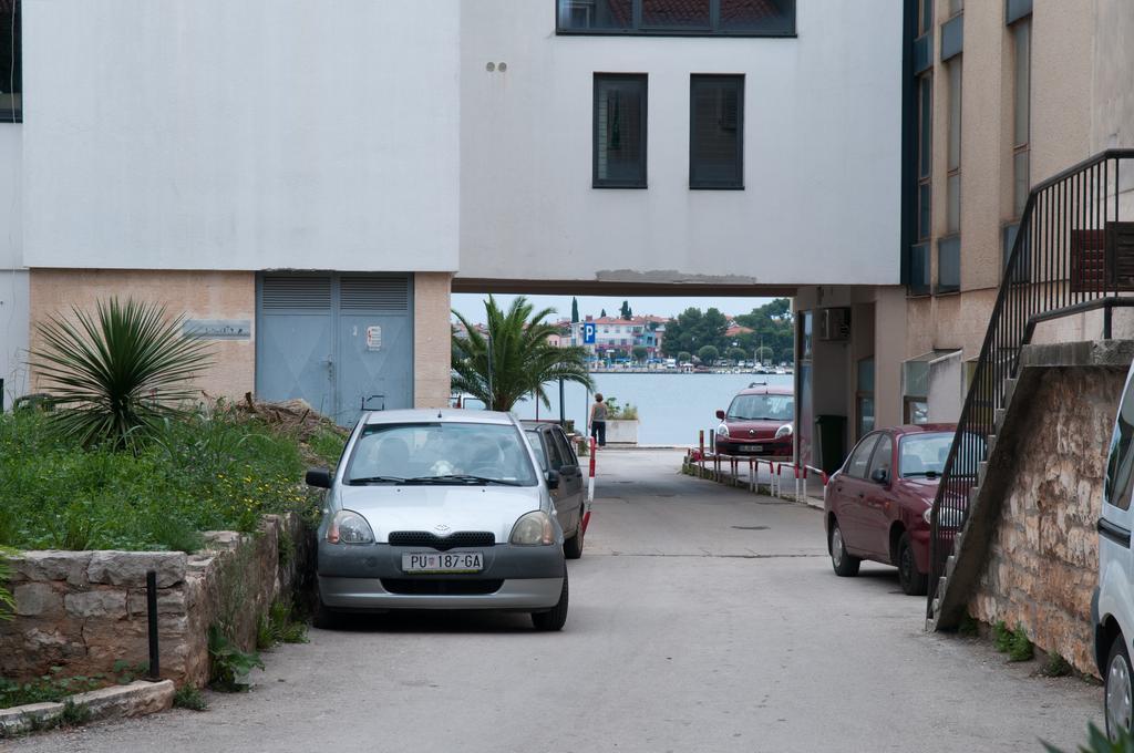 Apartment Old Town Umag Quarto foto